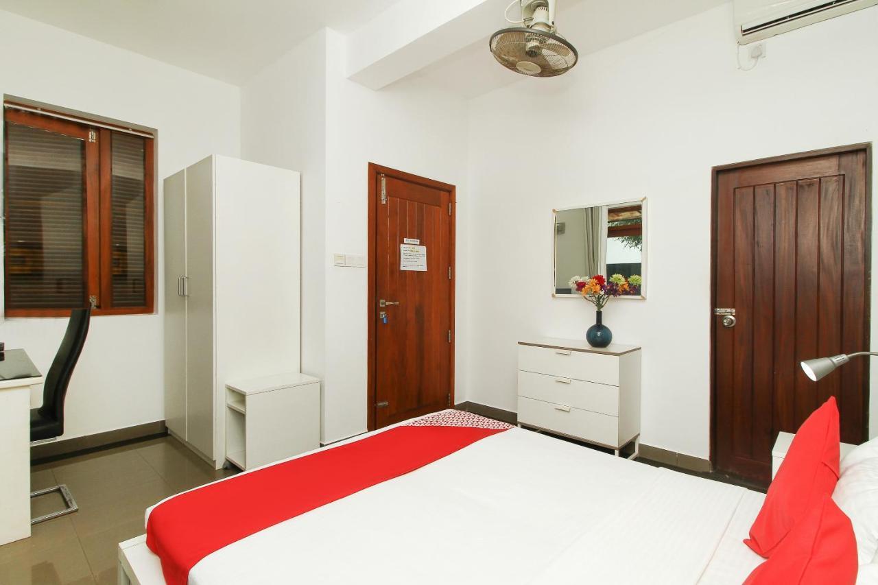 Oyo 437 Amali Residence Нугегода Экстерьер фото